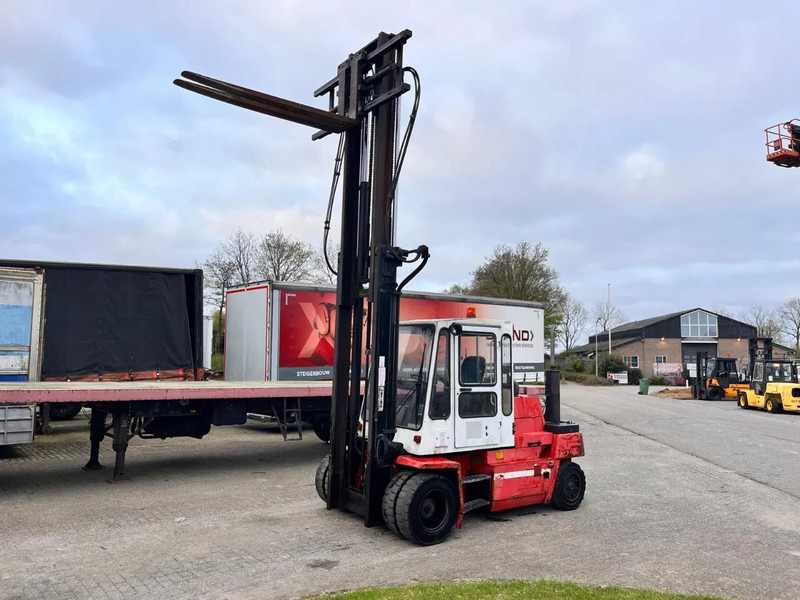 Kalmar DC7,5- 600 - Gázüzemű targonca: 2 kép. Kalmar DC7,5- 600 - Gázüzemű targonca: 2 kép.