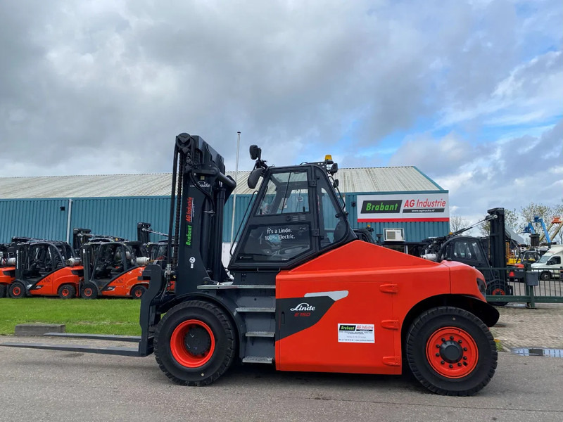 Linde E150 - Elektromos targonca: 2 kép. Linde E150 - Elektromos targonca: 2 kép.