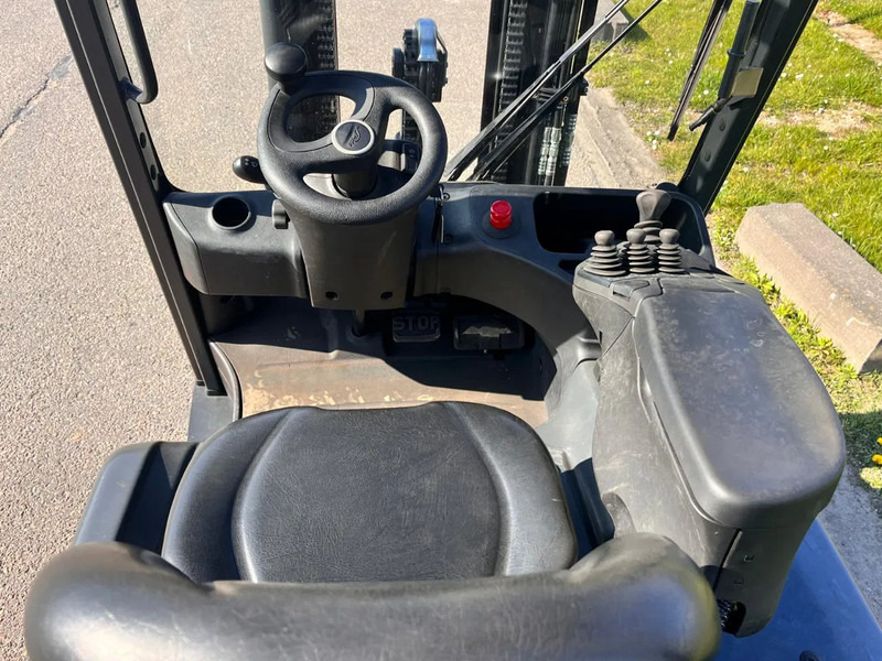 Elektromos targonca Linde E25H-01/600: 9 kép.