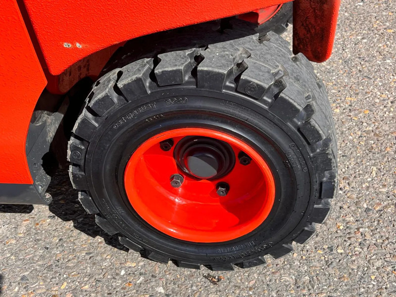 Elektromos targonca Linde E35HL-01: 10 kép. Elektromos targonca Linde E35HL-01: 10 kép.