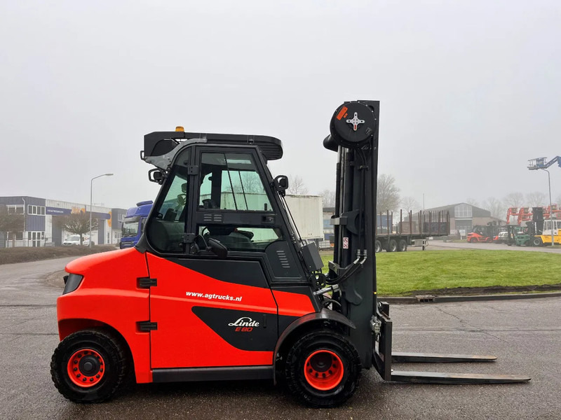 Linde E80-01/900 - Elektromos targonca: 3 kép. Linde E80-01/900 - Elektromos targonca: 3 kép.