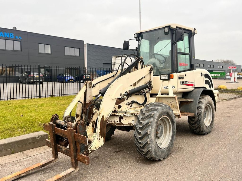 Schaeff Terex SKS 634 - Gumikerekes homlokrakodó: 4 kép. Schaeff Terex SKS 634 - Gumikerekes homlokrakodó: 4 kép.
