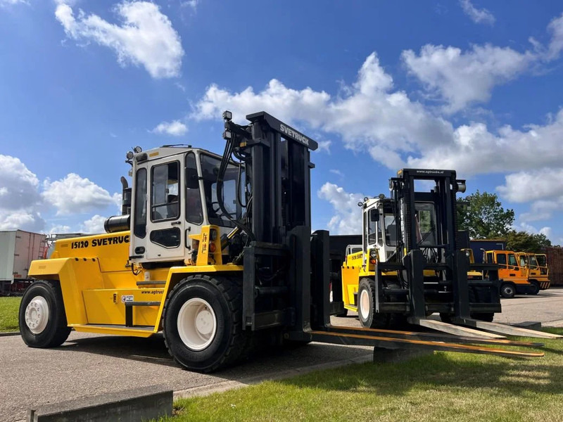Svetruck 15-120 15TONS - Dízel targonca: 3 kép. Svetruck 15-120 15TONS - Dízel targonca: 3 kép.