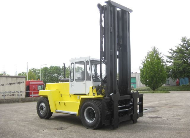 Svetruck 15120-35 - Dízel targonca: 4 kép. Svetruck 15120-35 - Dízel targonca: 4 kép.