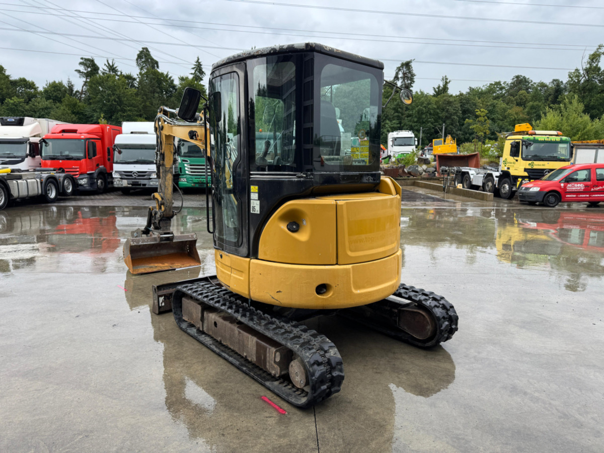 CATERPILLAR 303.5 E Powertilt - Lánctalpas kotró: 5 kép. CATERPILLAR 303.5 E Powertilt - Lánctalpas kotró: 5 kép.