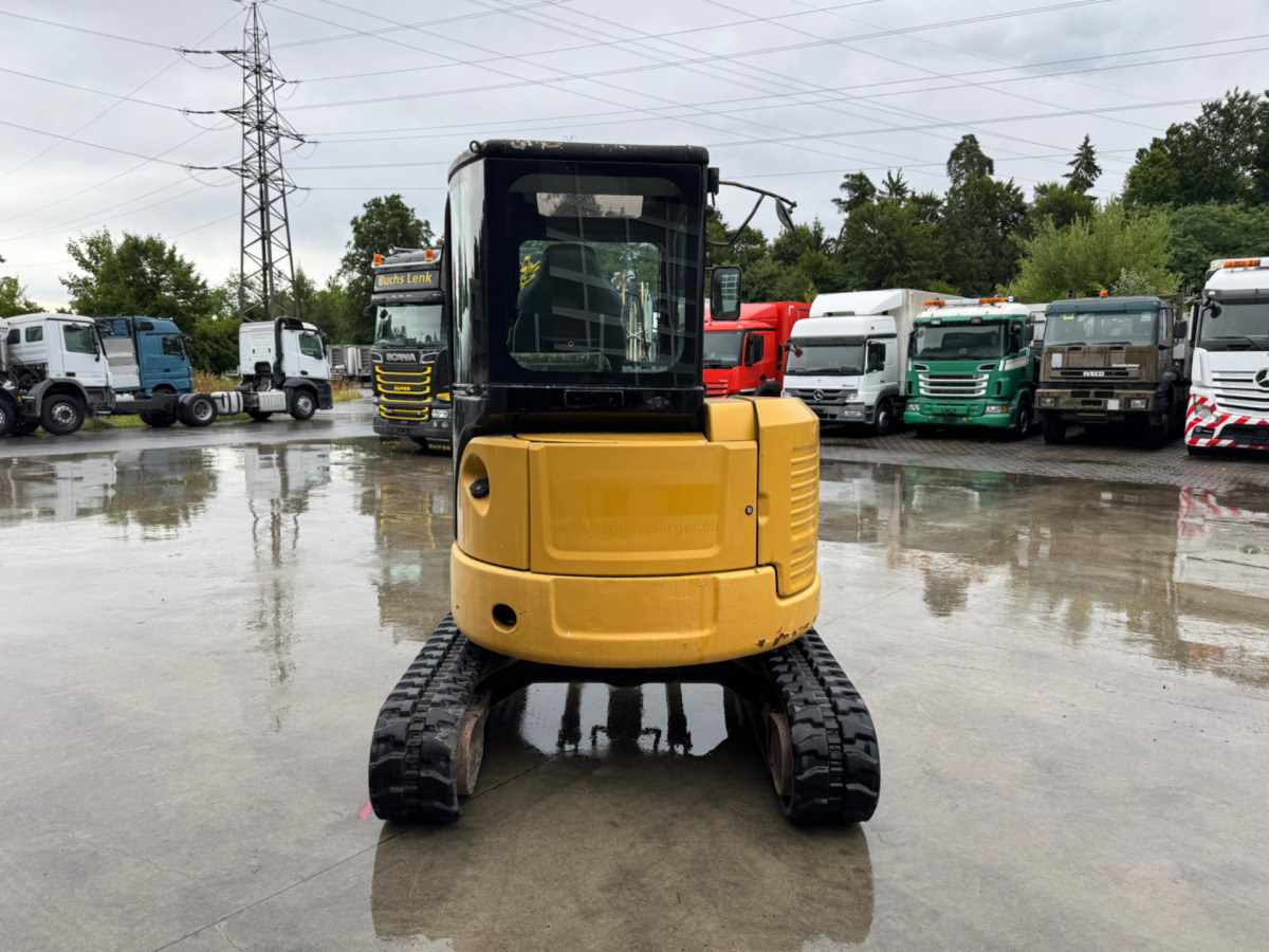 CATERPILLAR 303.5 E Powertilt - Lánctalpas kotró: 4 kép. CATERPILLAR 303.5 E Powertilt - Lánctalpas kotró: 4 kép.