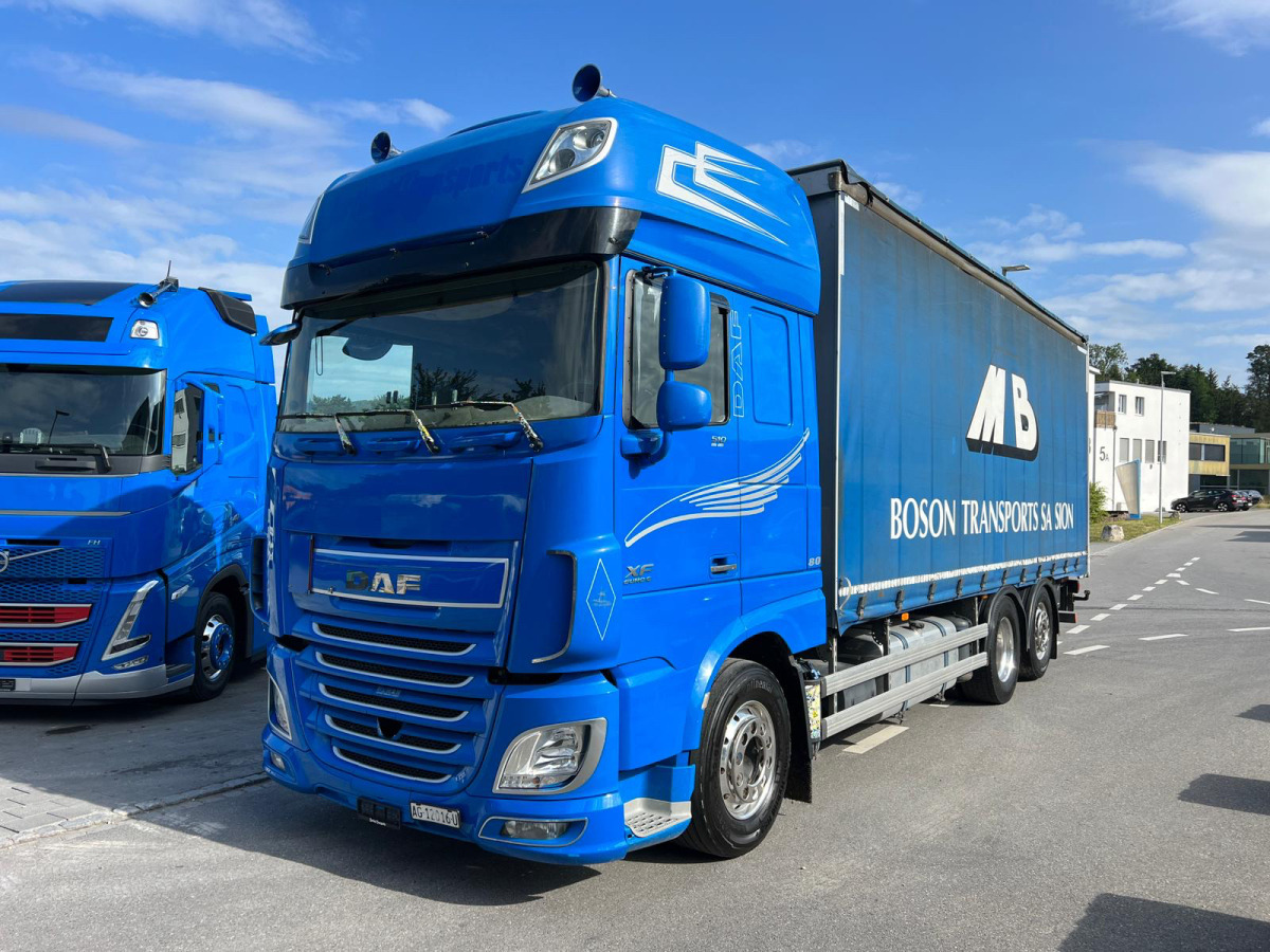 DAF XF510 6x2 - Ponyvás teherautó: 1 kép. DAF XF510 6x2 - Ponyvás teherautó: 1 kép.