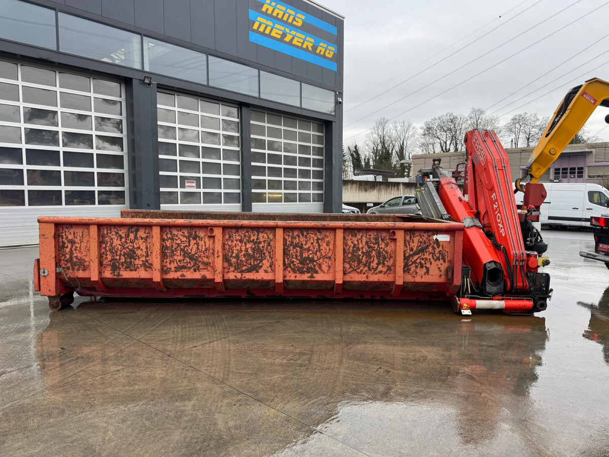 FASSI F210/5 Greiferleitung Hakenpalette - Multiliftes konténer: 3 kép. FASSI F210/5 Greiferleitung Hakenpalette - Multiliftes konténer: 3 kép.
