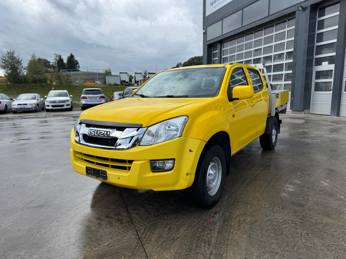 ISUZU ATF S86 2.5Diesel 4x4 - Pickup: 1 kép. ISUZU ATF S86 2.5Diesel 4x4 - Pickup: 1 kép.