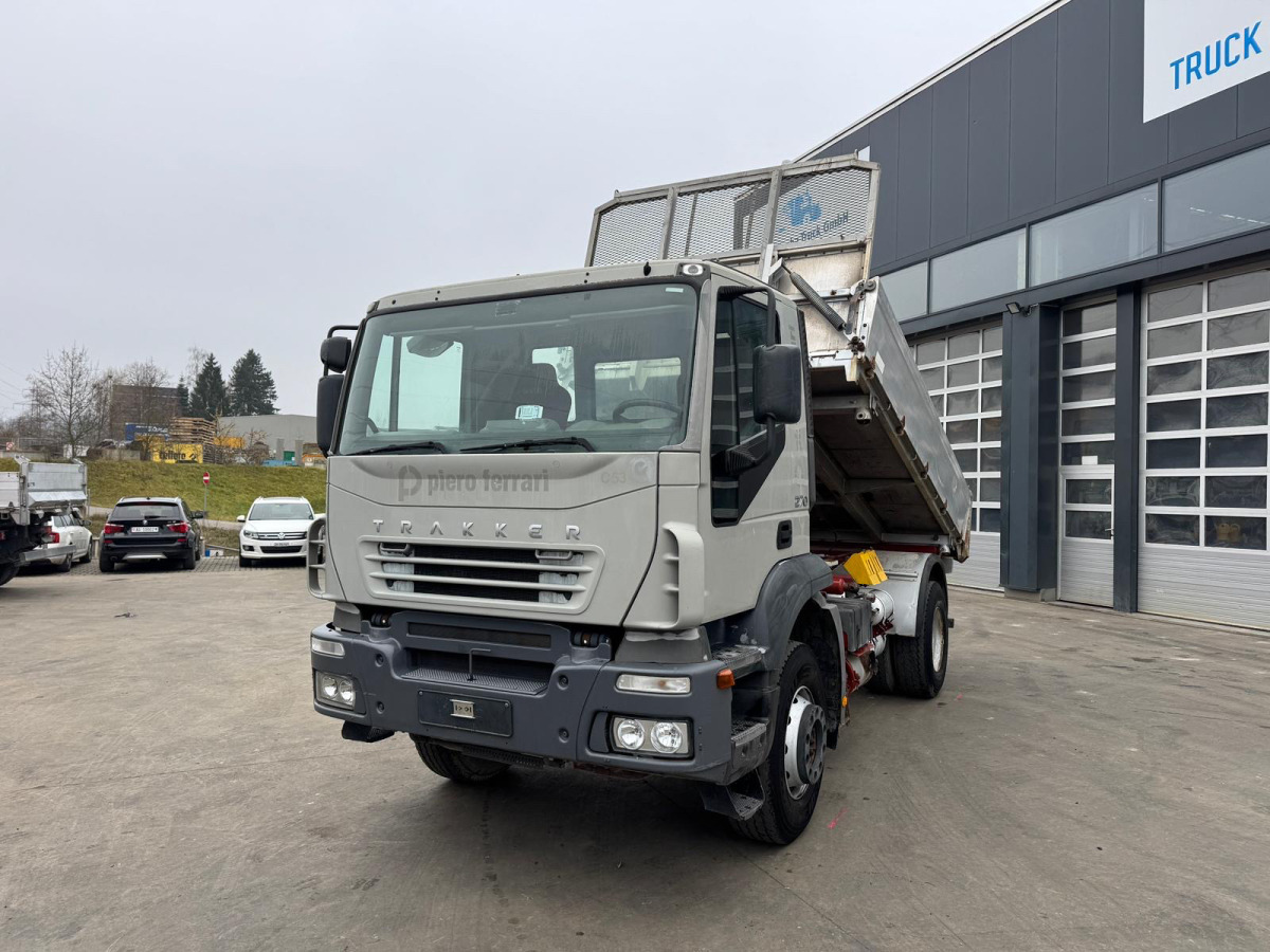 IVECO 270 4x2 Kipper - Billenőplatós teherautó: 1 kép. IVECO 270 4x2 Kipper - Billenőplatós teherautó: 1 kép.