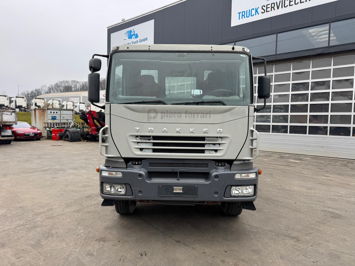 IVECO 270 4x2 Kipper - Billenőplatós teherautó: 3 kép. IVECO 270 4x2 Kipper - Billenőplatós teherautó: 3 kép.