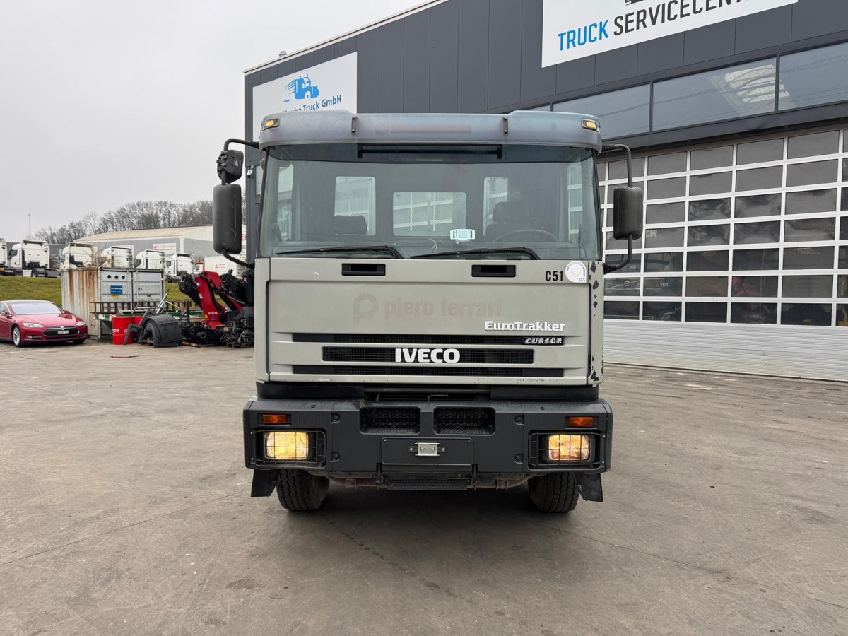 IVECO 270 4x2 Kipper - Billenőplatós teherautó: 3 kép. IVECO 270 4x2 Kipper - Billenőplatós teherautó: 3 kép.
