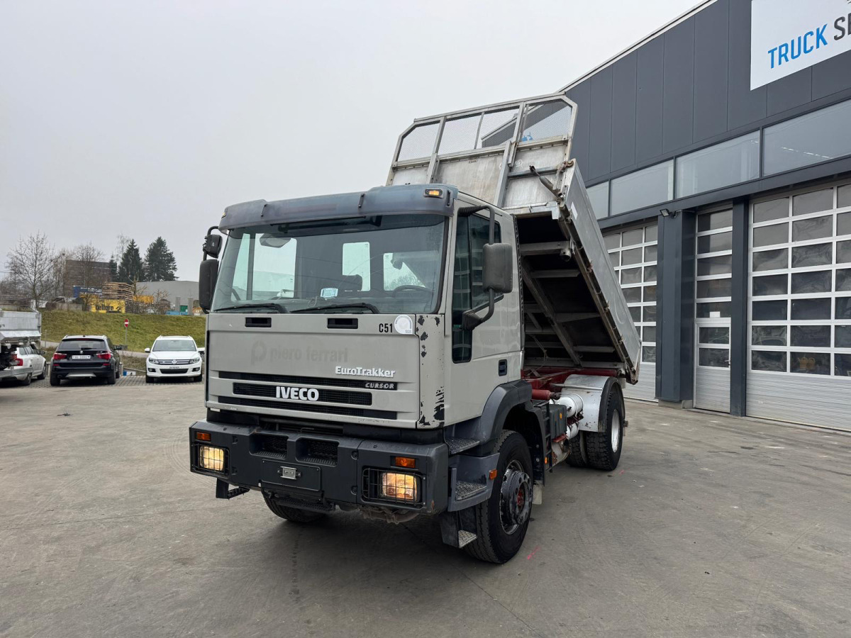 IVECO 270 4x2 Kipper - Billenőplatós teherautó: 1 kép. IVECO 270 4x2 Kipper - Billenőplatós teherautó: 1 kép.
