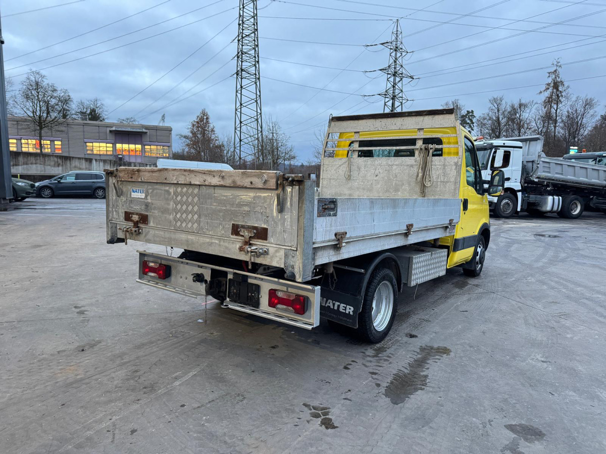 IVECO Daily 35C15 4x2 - Billenőplatós kisteherautó: 5 kép. IVECO Daily 35C15 4x2 - Billenőplatós kisteherautó: 5 kép.