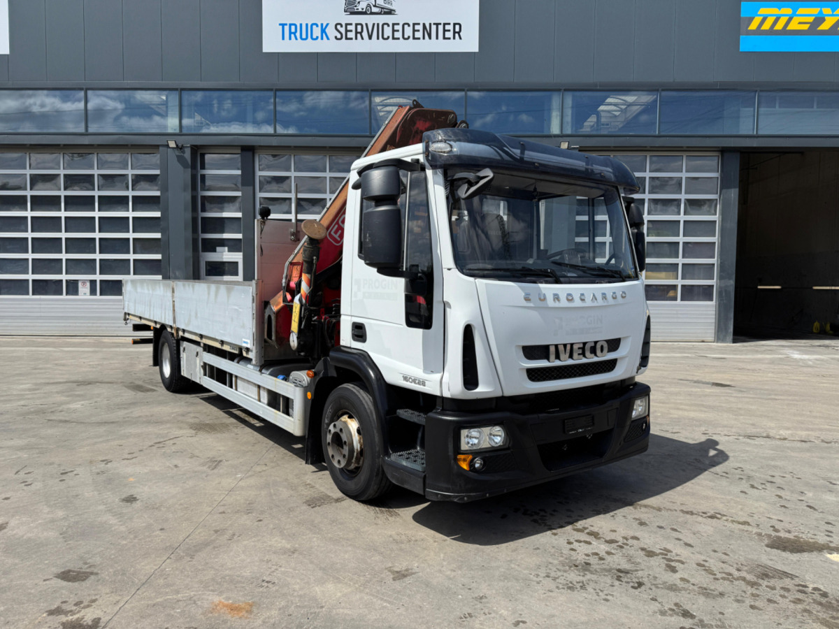 IVECO Eurocargo 160E28 Fassi 135-4 - Darus autó: 3 kép. IVECO Eurocargo 160E28 Fassi 135-4 - Darus autó: 3 kép.