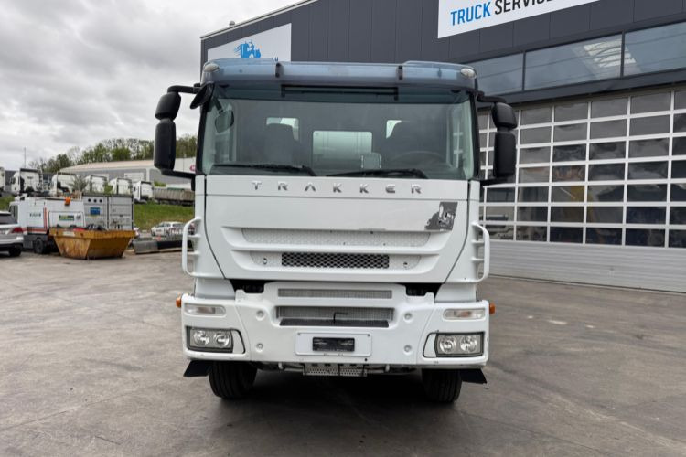 Iveco Trakker 450 8x4 (Liebherr 9m3 2018) - Betonmixer: 2 kép. Iveco Trakker 450 8x4 (Liebherr 9m3 2018) - Betonmixer: 2 kép.