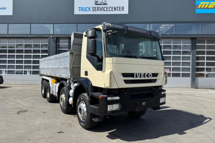 Iveco Trakker 450 8x4 - Billenőplatós teherautó: 4 kép. Iveco Trakker 450 8x4 - Billenőplatós teherautó: 4 kép.