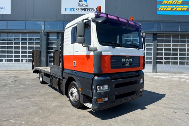 MAN TGA 18.413 4x2 BaggerTaxi - Autószállító teherautó: 3 kép. MAN TGA 18.413 4x2 BaggerTaxi - Autószállító teherautó: 3 kép.