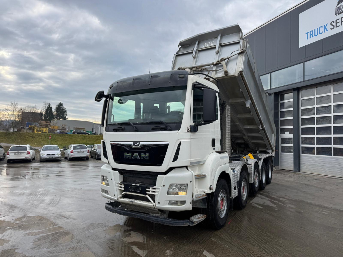 MAN TGS 41.480 10x4 2S Moser - Billenőplatós teherautó: 1 kép. MAN TGS 41.480 10x4 2S Moser - Billenőplatós teherautó: 1 kép.