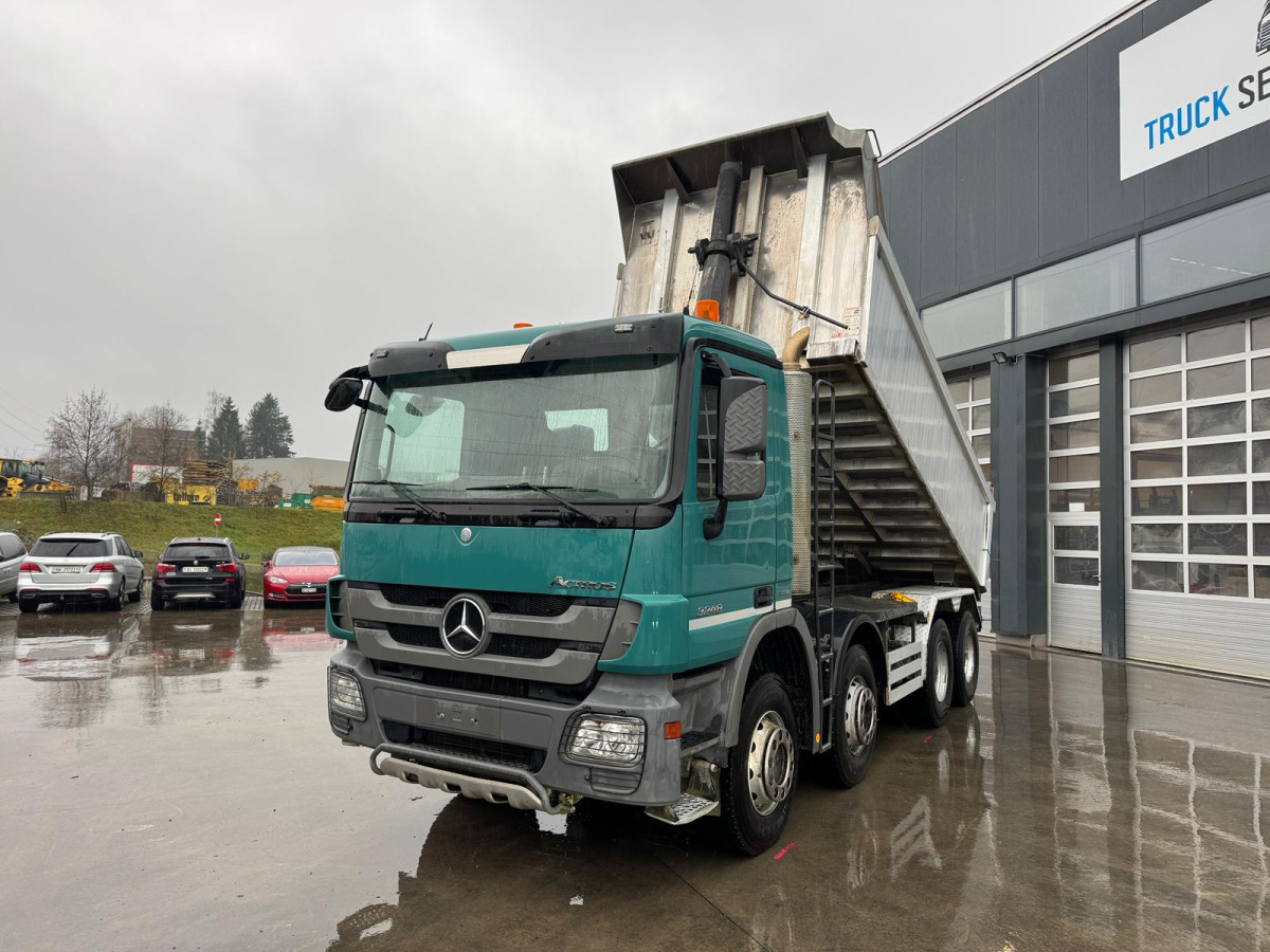MERCEDES 3248 8x4 Rückwärtskipper 15m3 - Billenőplatós teherautó: 2 kép. MERCEDES 3248 8x4 Rückwärtskipper 15m3 - Billenőplatós teherautó: 2 kép.