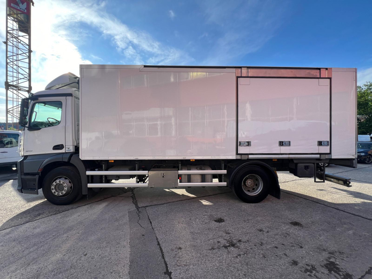 Hűtős teherautó MERCEDES 4x Antos 1843 4x2 Kühler: 8 kép.