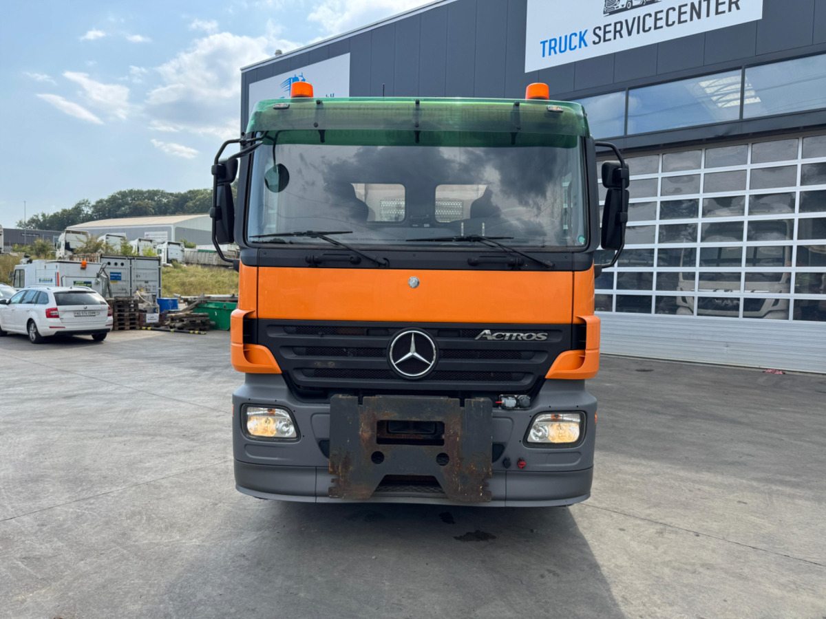 MERCEDES Actros 2641 6x4 Moser 3S Winterdienst - Billenőplatós teherautó: 3 kép. MERCEDES Actros 2641 6x4 Moser 3S Winterdienst - Billenőplatós teherautó: 3 kép.
