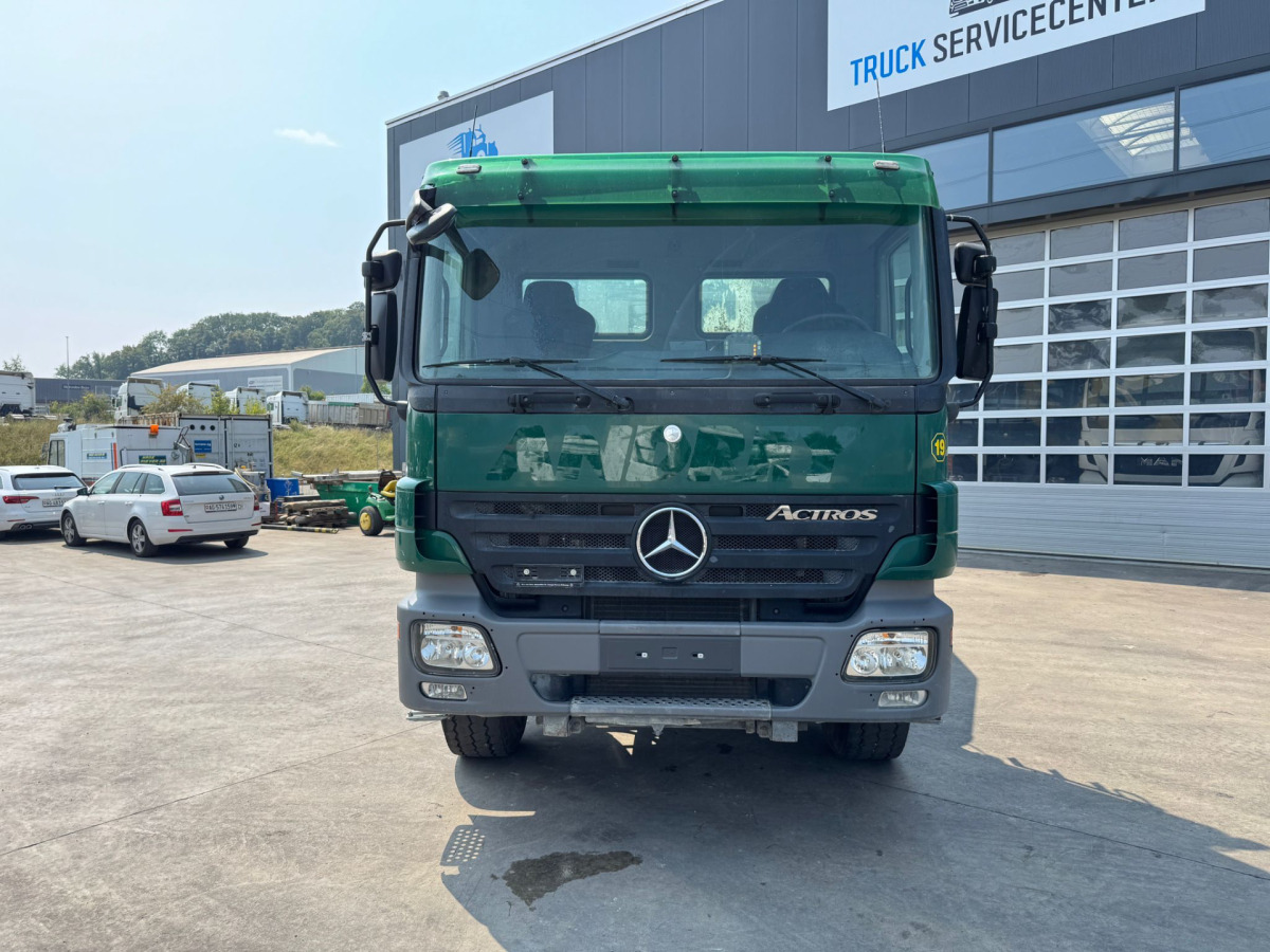 MERCEDES Actros 3244 8x4 Liebherr 9m3 - Betonmixer: 2 kép. MERCEDES Actros 3244 8x4 Liebherr 9m3 - Betonmixer: 2 kép.