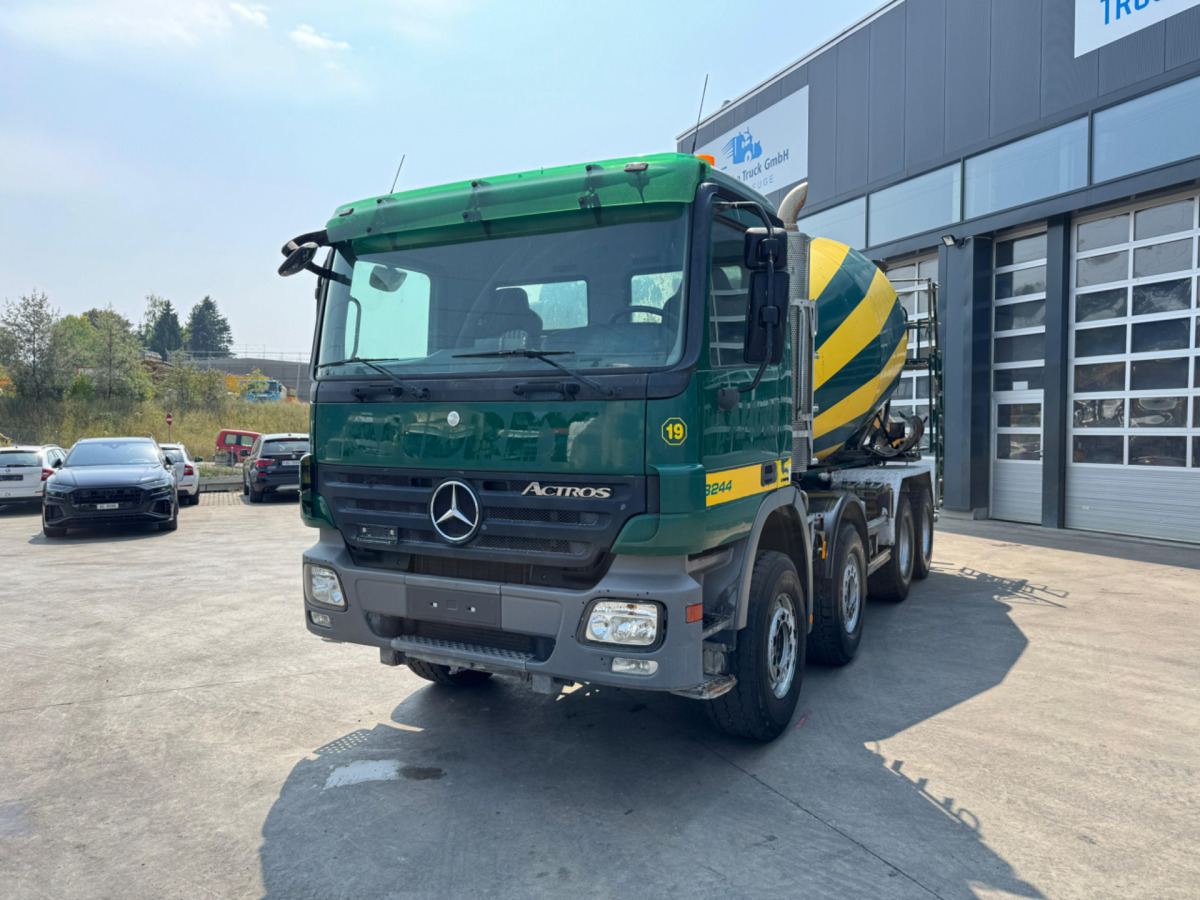 MERCEDES Actros 3244 8x4 Liebherr 9m3 - Betonmixer: 1 kép. MERCEDES Actros 3244 8x4 Liebherr 9m3 - Betonmixer: 1 kép.