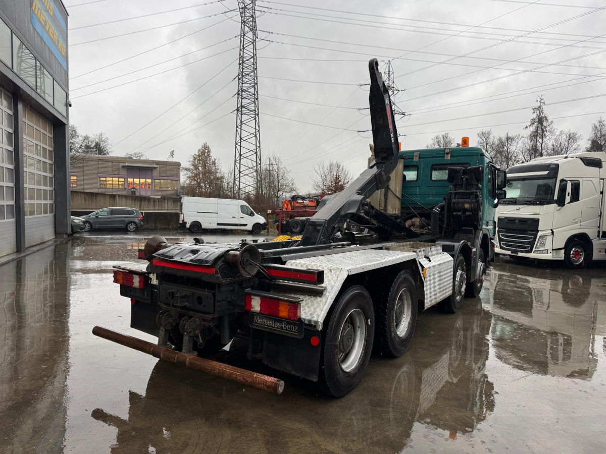 MERCEDES Actros 3248 8x4 Hiab 26T SWS - Horgos rakodó teherautó: 5 kép. MERCEDES Actros 3248 8x4 Hiab 26T SWS - Horgos rakodó teherautó: 5 kép.