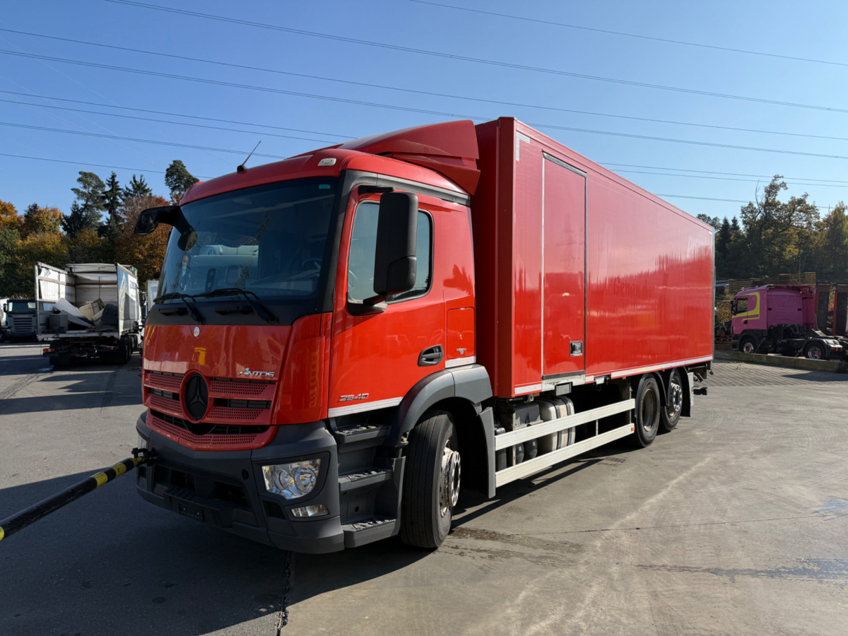 MERCEDES Antos 2540 6x2 (Engine defect) - Dobozos felépítményű teherautó: 1 kép. MERCEDES Antos 2540 6x2 (Engine defect) - Dobozos felépítményű teherautó: 1 kép.
