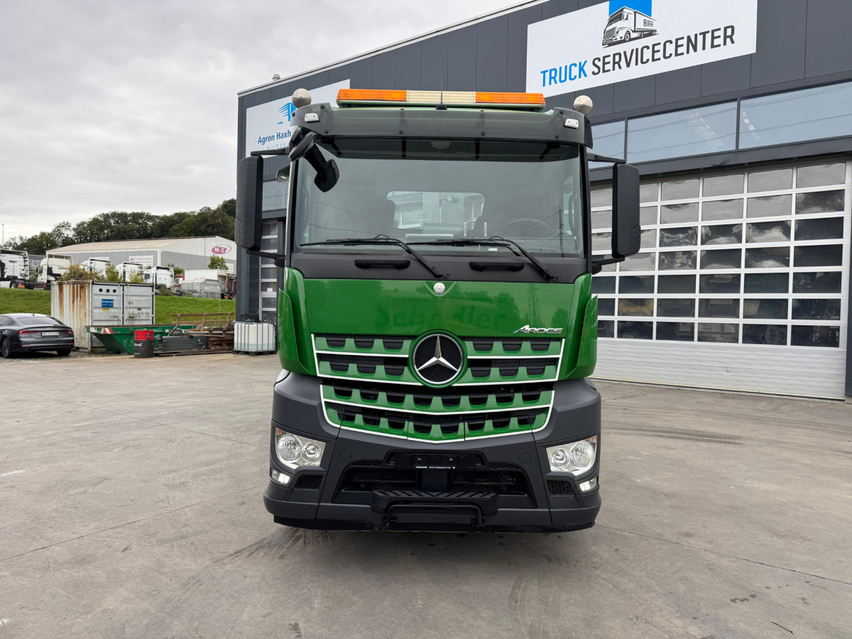 MERCEDES Arocs 4453 10x4 Mobas - Horgos rakodó teherautó: 2 kép. MERCEDES Arocs 4453 10x4 Mobas - Horgos rakodó teherautó: 2 kép.