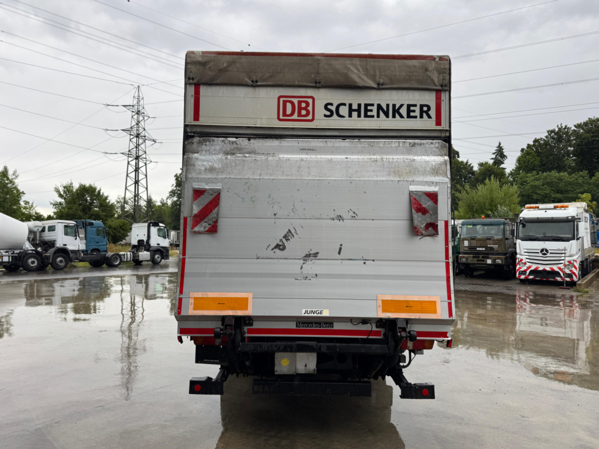 MERCEDES Atego 1529 4x2 - Ponyvás teherautó: 4 kép. MERCEDES Atego 1529 4x2 - Ponyvás teherautó: 4 kép.