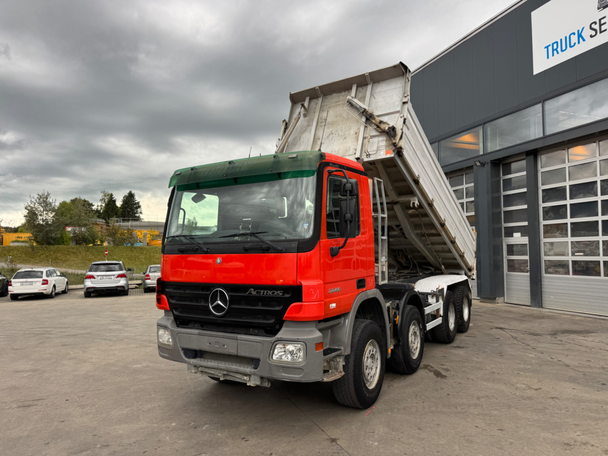 MERCEDES BENZ ACTROS 3246 C3390 - Billenőplatós teherautó: 1 kép. MERCEDES BENZ ACTROS 3246 C3390 - Billenőplatós teherautó: 1 kép.