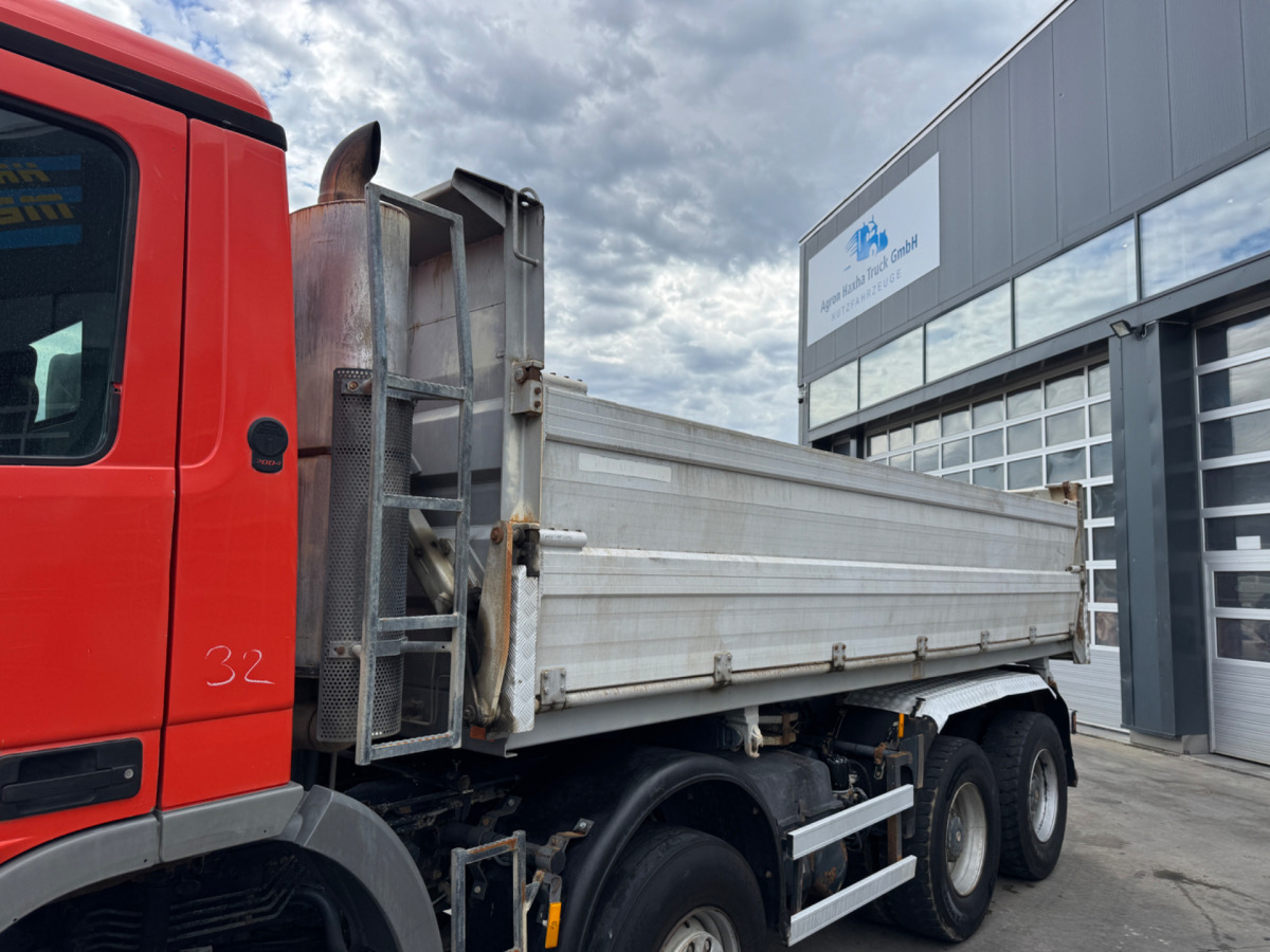 MERCEDES BENZ ACTROS 3246 C8668 - Billenőplatós teherautó: 4 kép. MERCEDES BENZ ACTROS 3246 C8668 - Billenőplatós teherautó: 4 kép.