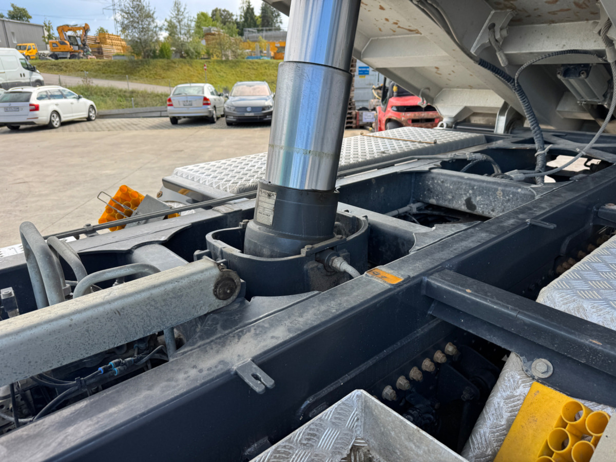 MERCEDES BENZ AROCS 3246 - Billenőplatós teherautó: 4 kép. MERCEDES BENZ AROCS 3246 - Billenőplatós teherautó: 4 kép.