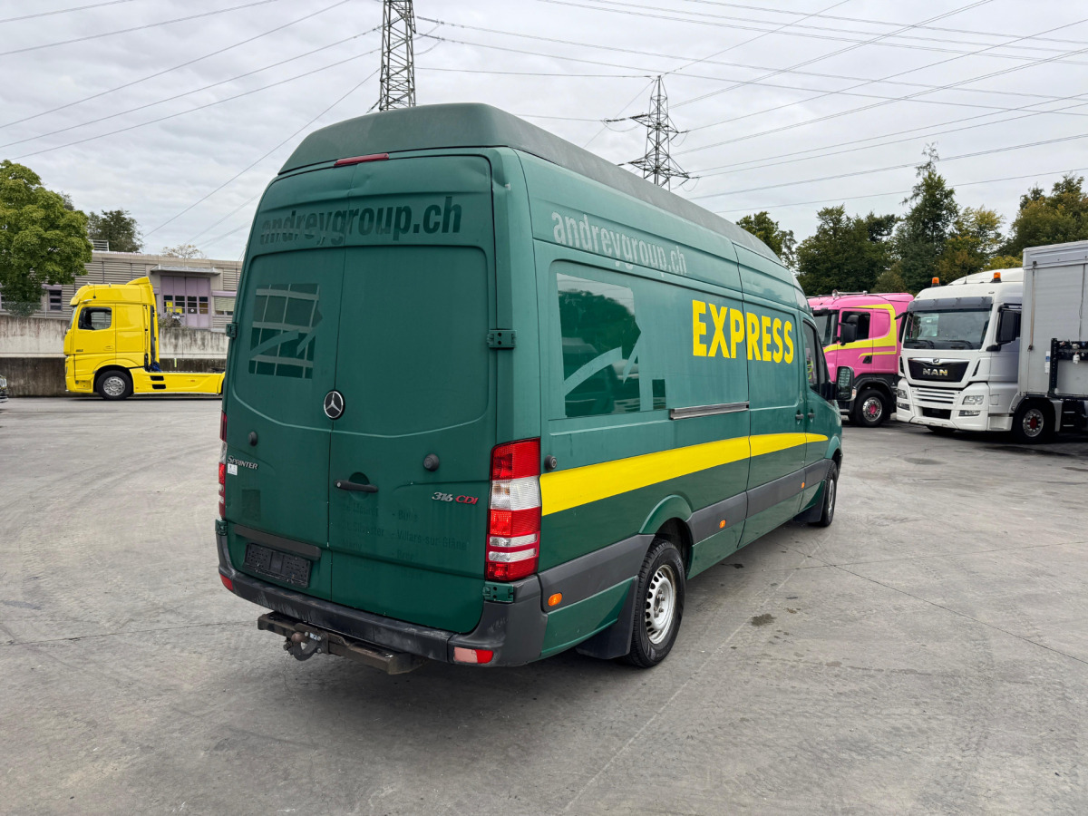 MERCEDES Sprinter 316CDI - Furgon: 4 kép. MERCEDES Sprinter 316CDI - Furgon: 4 kép.