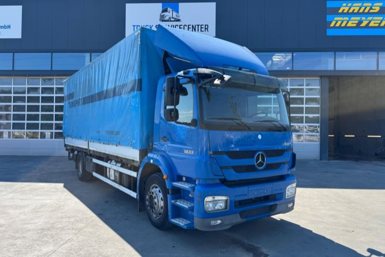 Mercedes-Benz Axor 1833 4x2 - Ponyvás teherautó: 3 kép. Mercedes-Benz Axor 1833 4x2 - Ponyvás teherautó: 3 kép.
