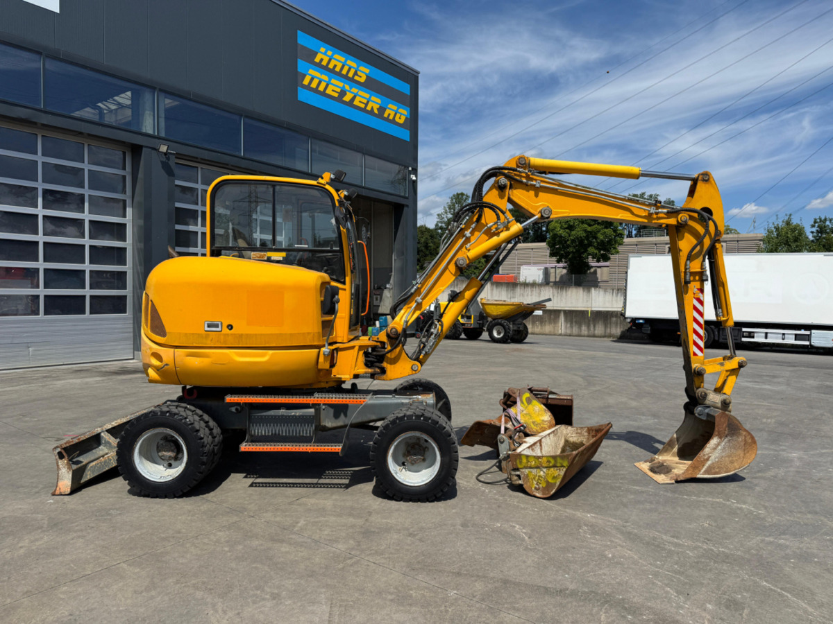 NEUSON 6503 4x Schaufeln - Gumikerekes kotró: 3 kép. NEUSON 6503 4x Schaufeln - Gumikerekes kotró: 3 kép.