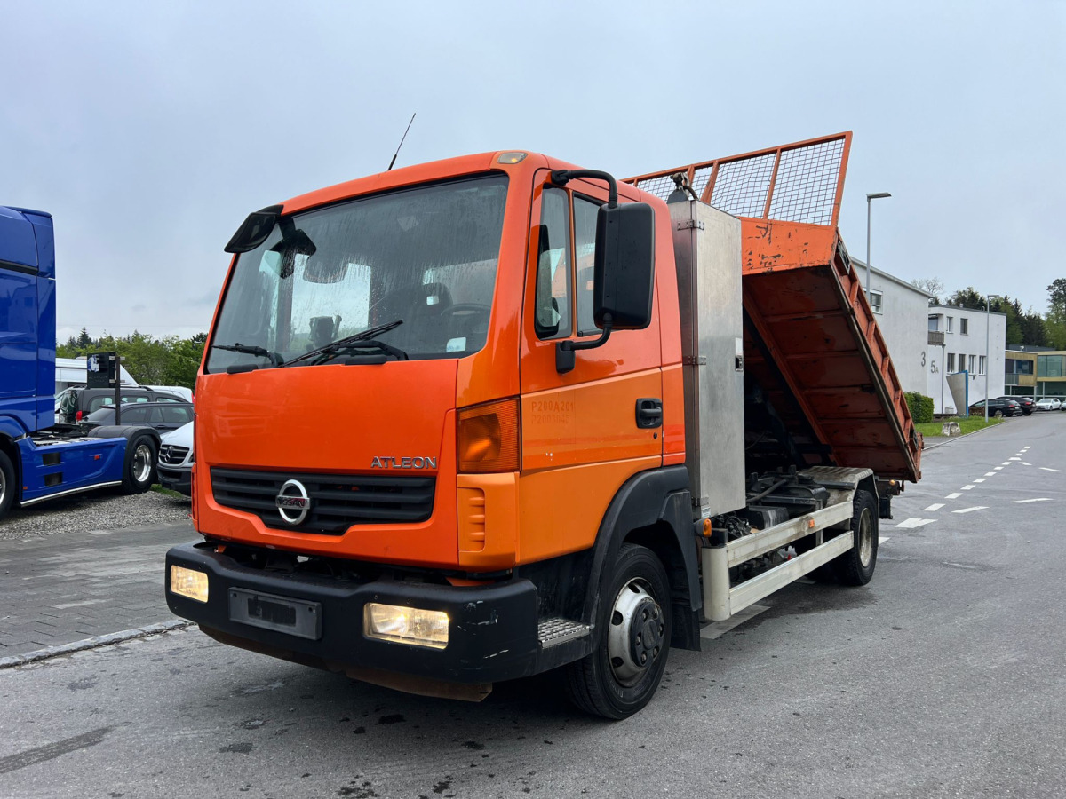 NISSAN Atleon 80.19 4x2 Hooklift - Horgos rakodó teherautó: 1 kép. NISSAN Atleon 80.19 4x2 Hooklift - Horgos rakodó teherautó: 1 kép.