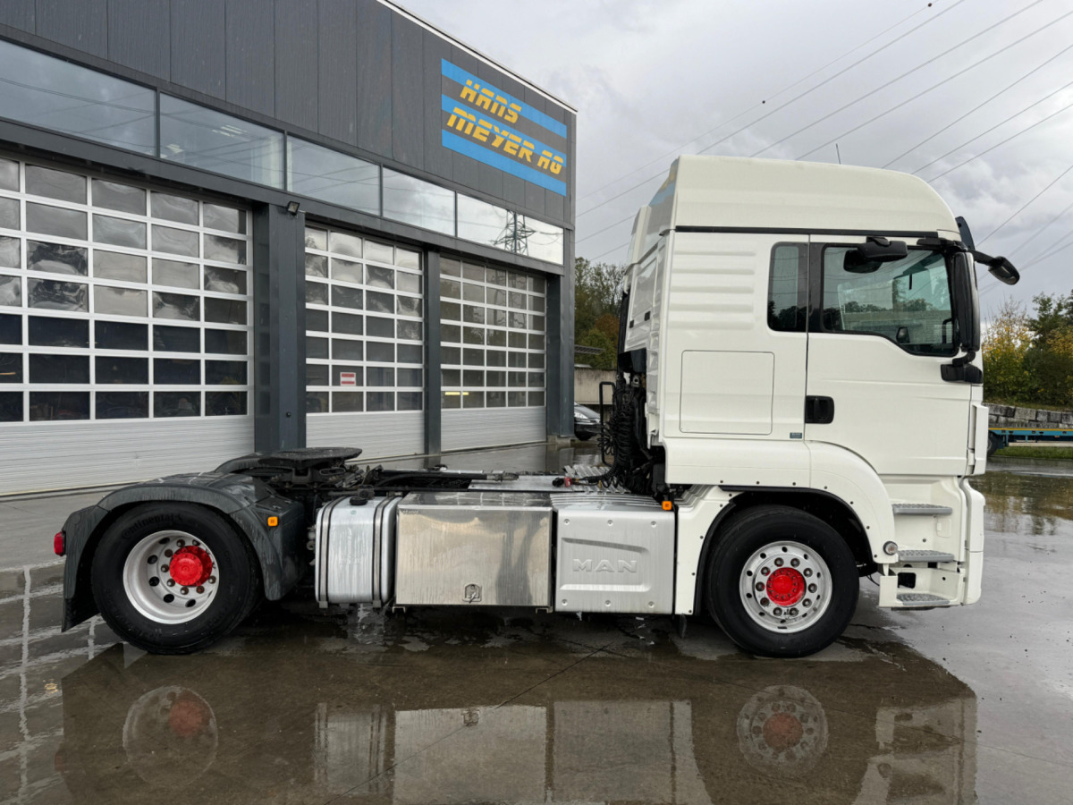 MAN TGS 18.440 4x2 Hydraulikpumpe - Nyergesvontató: 4 kép. MAN TGS 18.440 4x2 Hydraulikpumpe - Nyergesvontató: 4 kép.