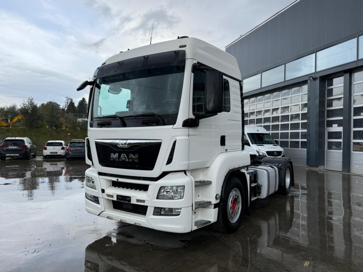 MAN TGS 18.440 4x2 Hydraulikpumpe - Nyergesvontató: 1 kép. MAN TGS 18.440 4x2 Hydraulikpumpe - Nyergesvontató: 1 kép.