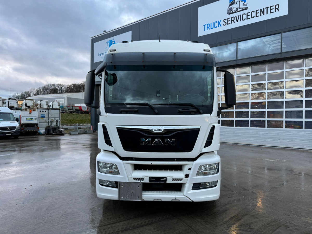 MAN TGS 18.440 ADR Nebenabtrieb Getriebe - Nyergesvontató: 2 kép. MAN TGS 18.440 ADR Nebenabtrieb Getriebe - Nyergesvontató: 2 kép.