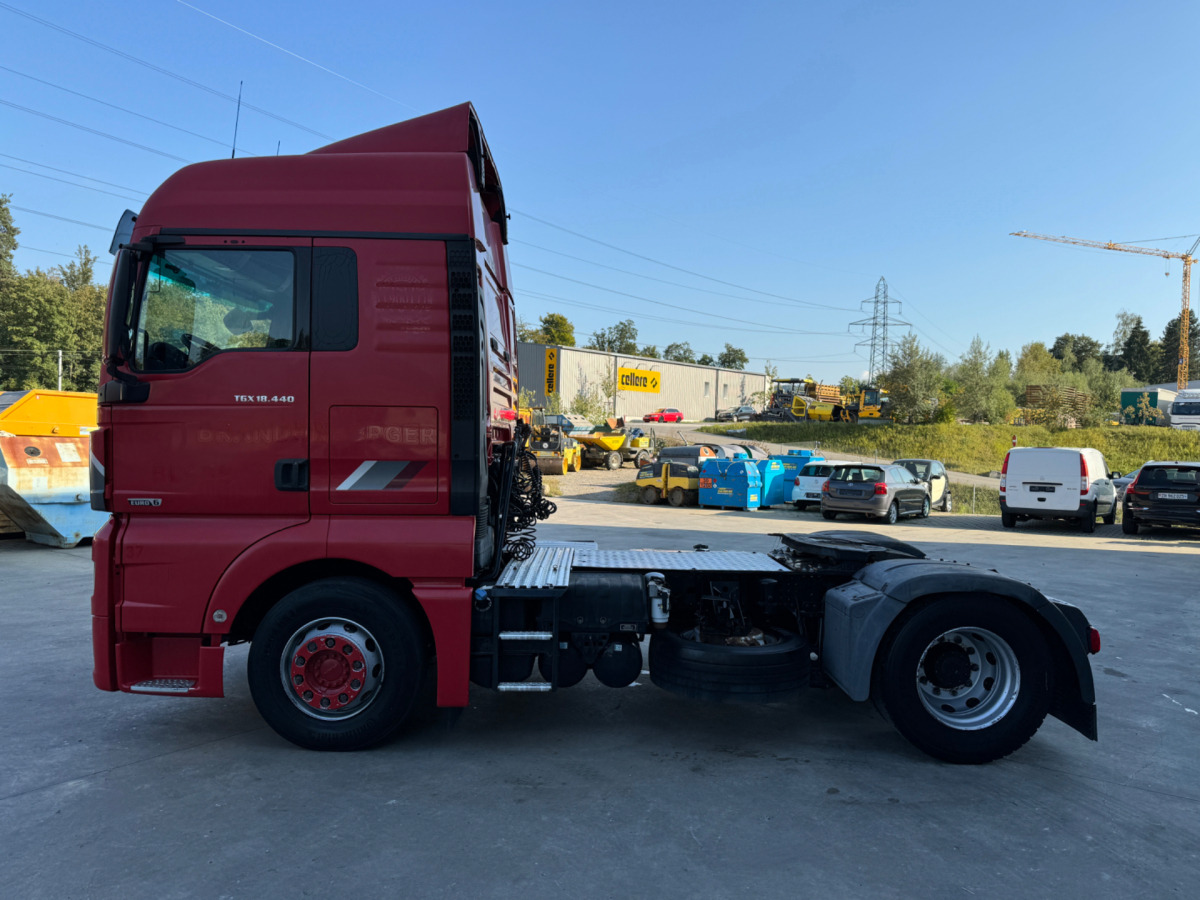 Nyergesvontató MAN TGX 18.440 C0712: 8 kép.