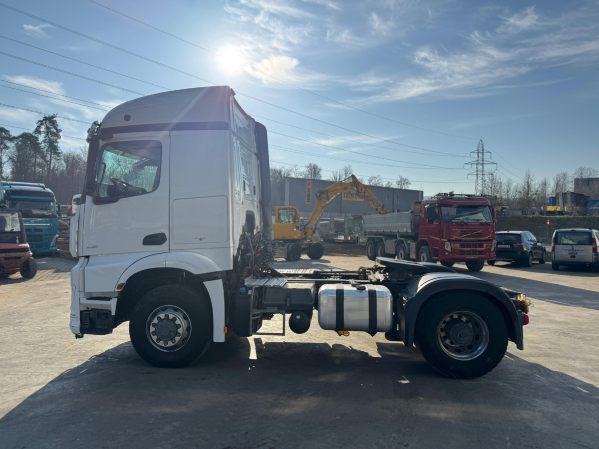 Nyergesvontató MERCEDES Arocs 1851 4x4H Kipphydraulik: 7 kép.