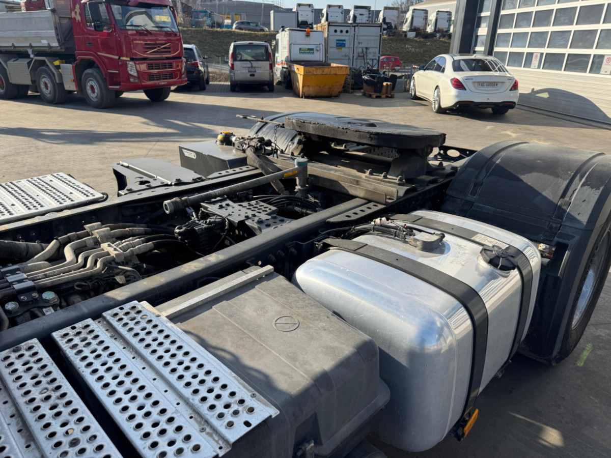 Nyergesvontató MERCEDES Arocs 1851 4x4H Kipphydraulik: 8 kép.