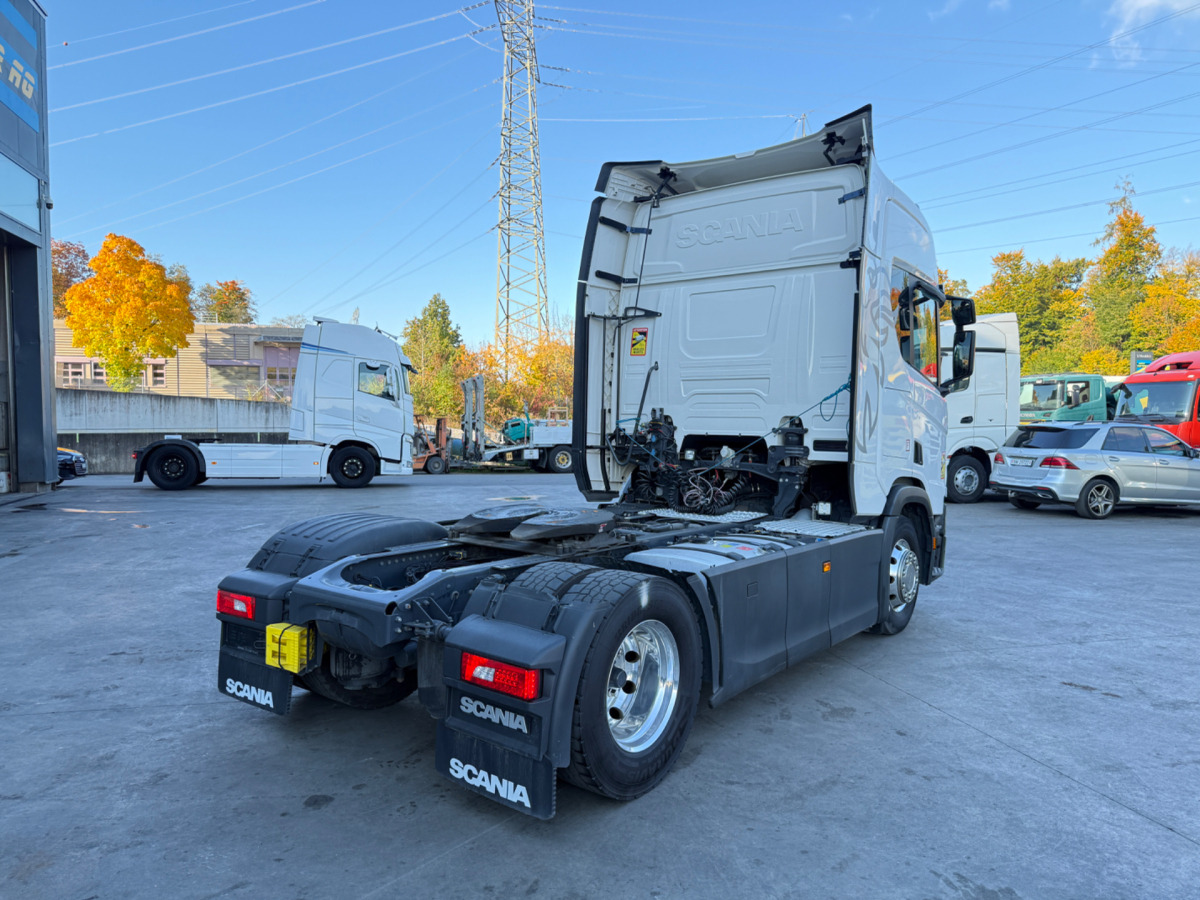 SCANIA R450 4x2 - Nyergesvontató: 5 kép. SCANIA R450 4x2 - Nyergesvontató: 5 kép.