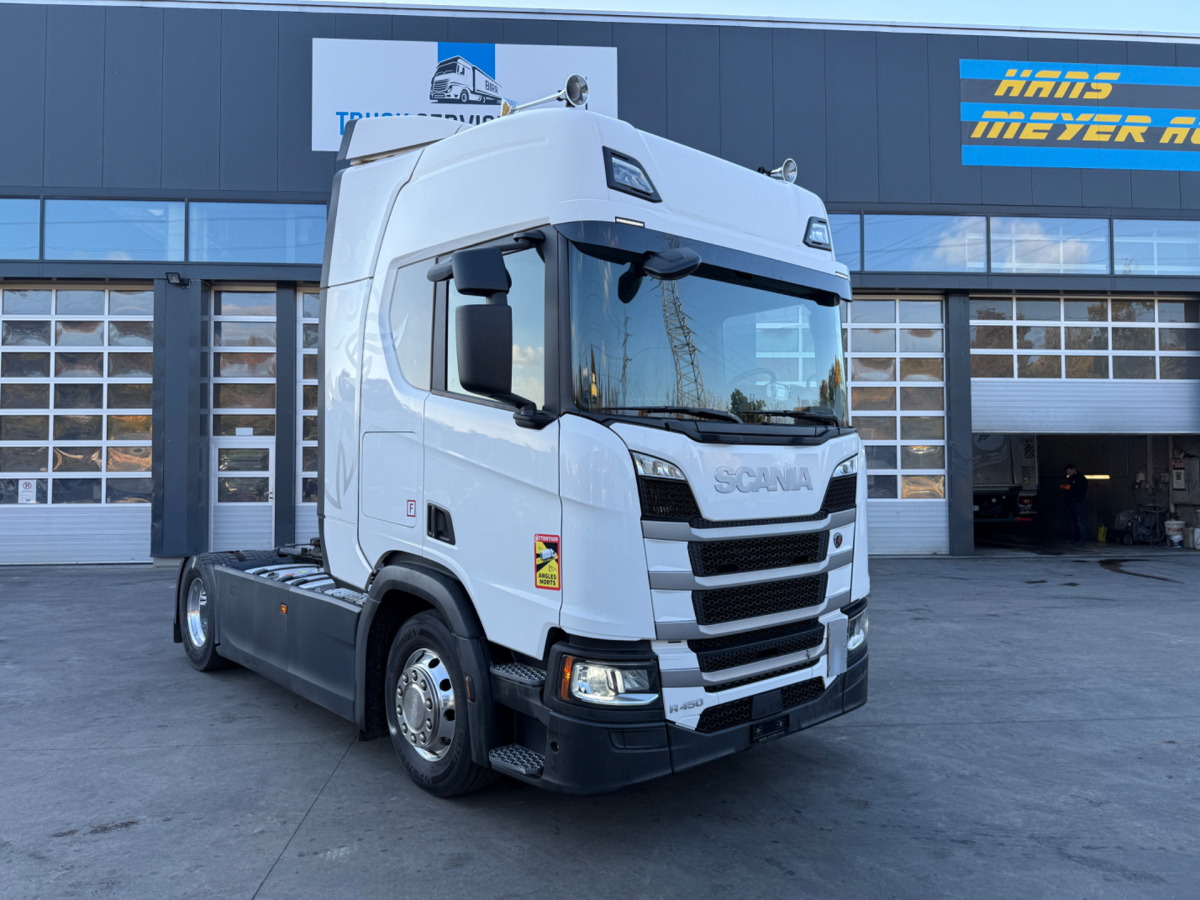 SCANIA R450 4x2 - Nyergesvontató: 3 kép. SCANIA R450 4x2 - Nyergesvontató: 3 kép.
