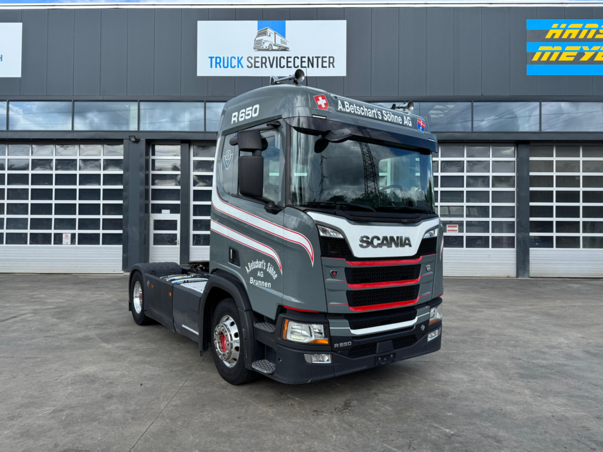 SCANIA R650 V8 4x2 Hydraulik - Nyergesvontató: 3 kép. SCANIA R650 V8 4x2 Hydraulik - Nyergesvontató: 3 kép.