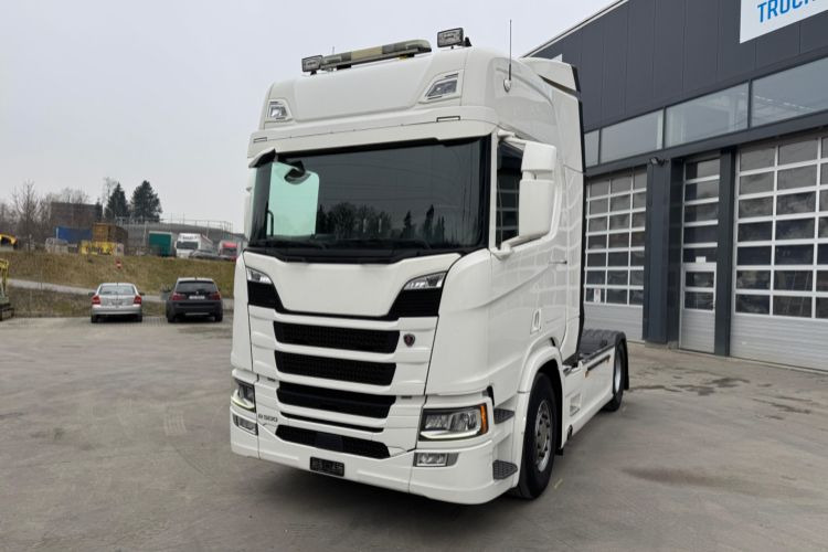 Scania R500 4x2 - Nyergesvontató: 1 kép. Scania R500 4x2 - Nyergesvontató: 1 kép.