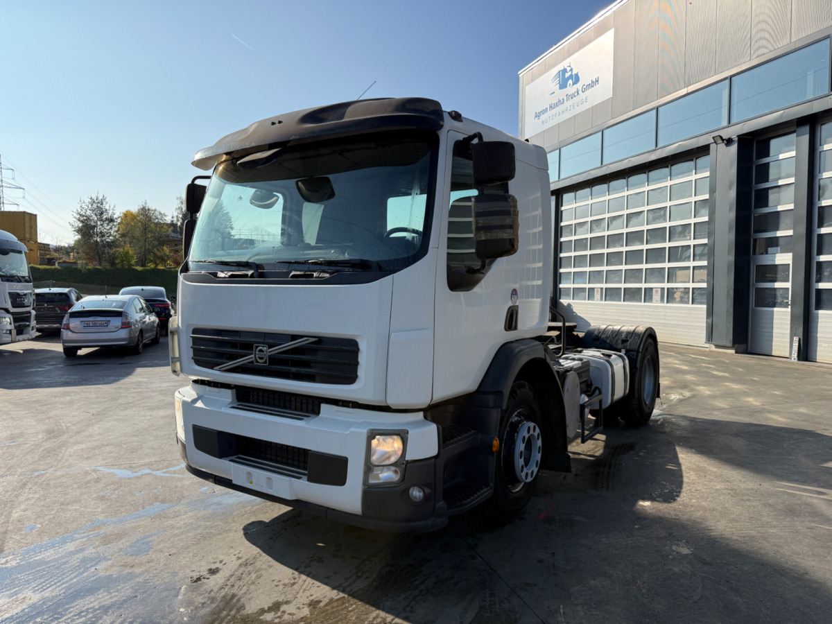 VOLVO FE-280 4x2 - Nyergesvontató: 1 kép. VOLVO FE-280 4x2 - Nyergesvontató: 1 kép.
